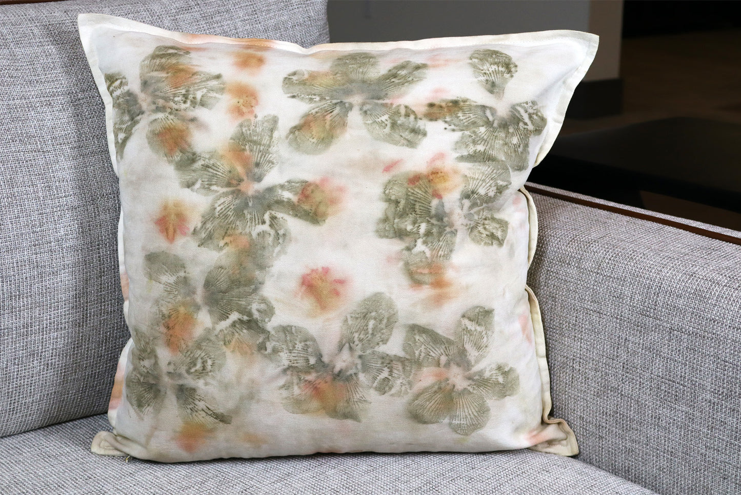 Fashion Natural Pillow, Ecoprint, Unique Design, Handmade dyed, Organic Cotton.