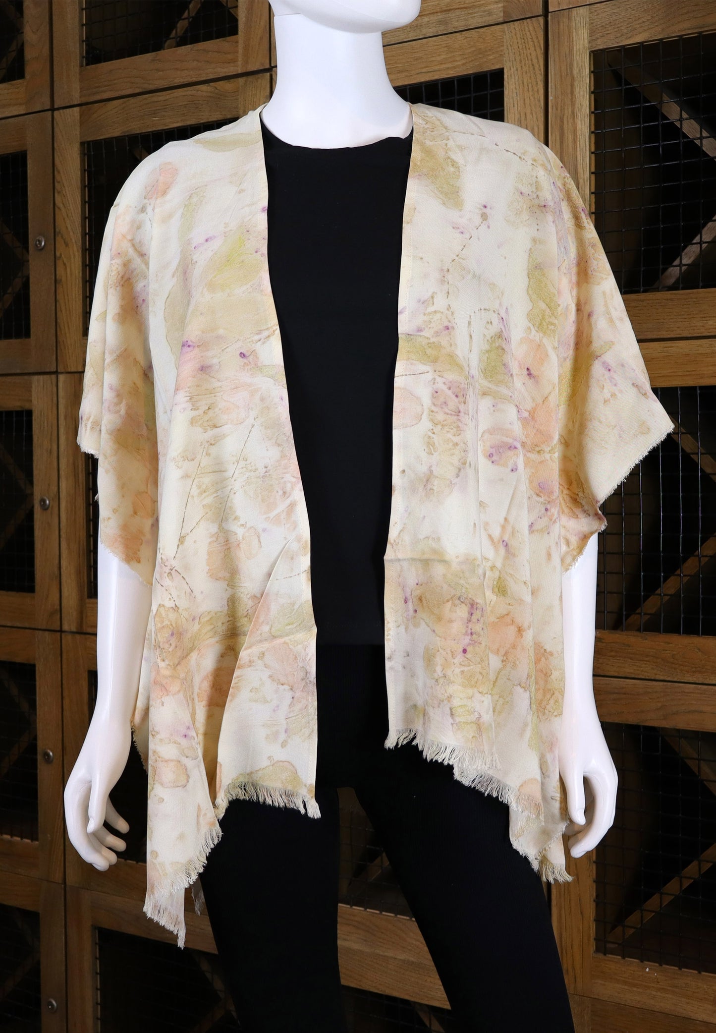 Elegant Natural kimono Print Leaves and Flowers