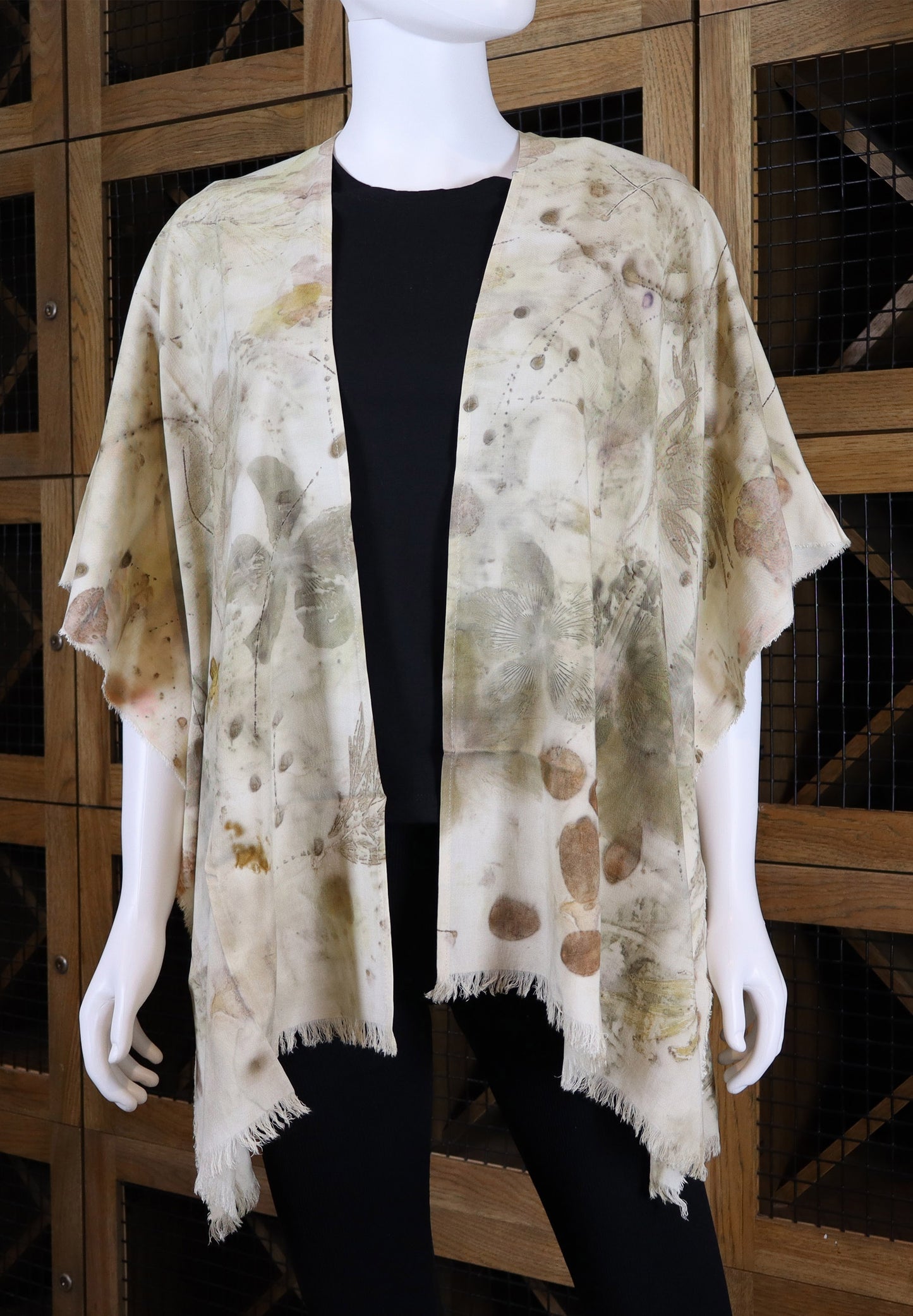 Elegant Natural kimono Print Leaves and Flowers