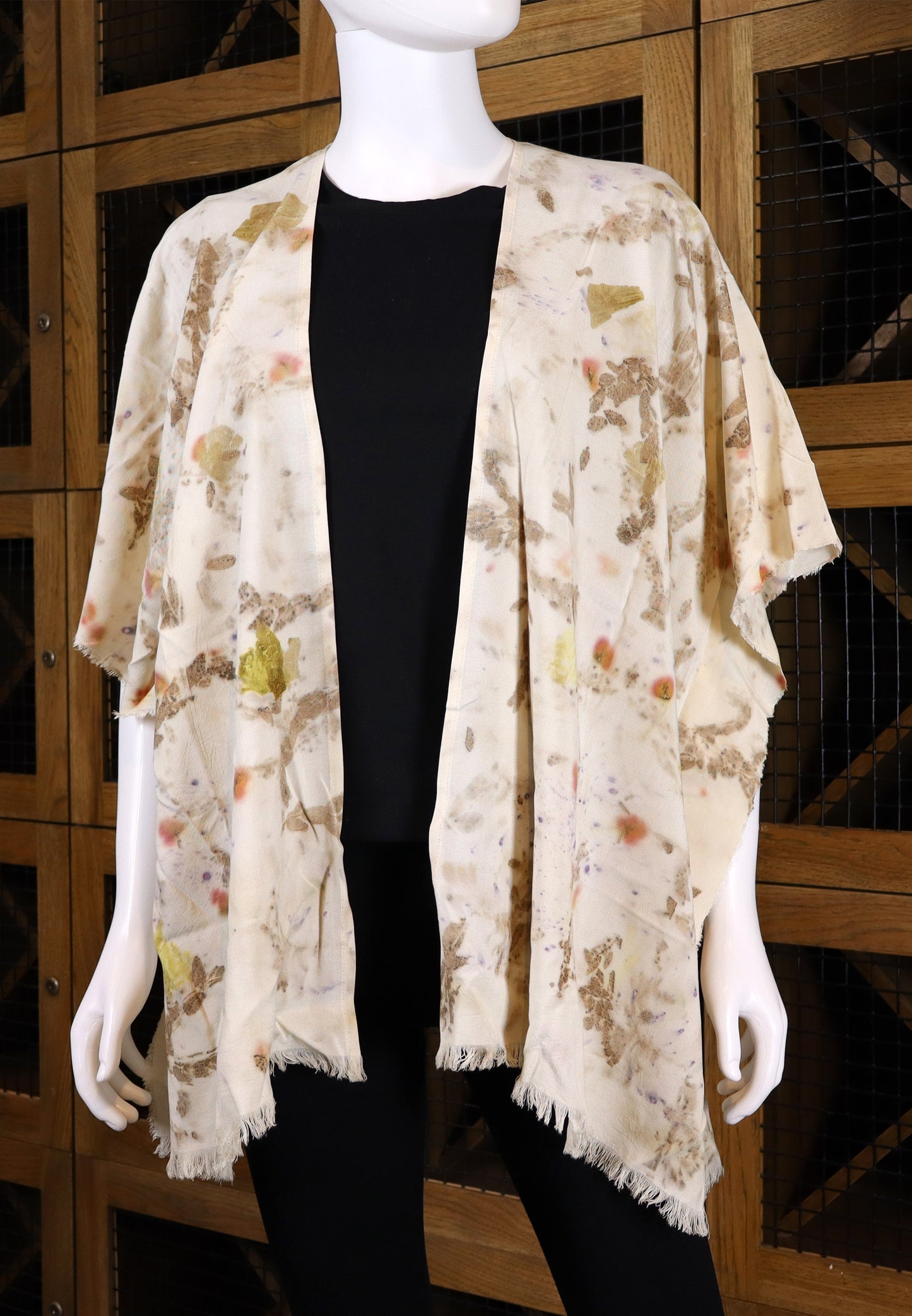 Elegant Natural kimono Print Leaves and Flowers