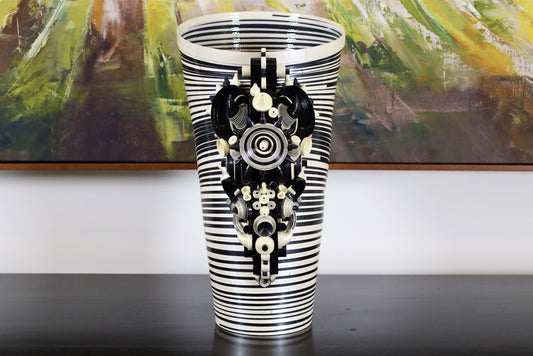 Artisan Paper Vase in Elegant Monochrome - Handmade Beauty for Stylish Spaces
