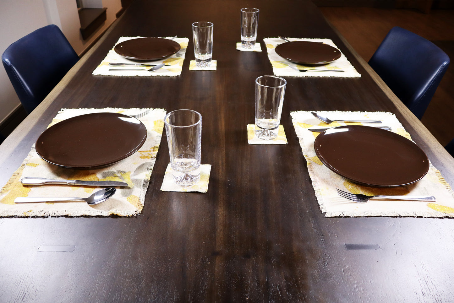 Beautiful Set of 4 Placemats, 4 Coasters, Ecoprint, Natural Cotton, Handmade dyed.