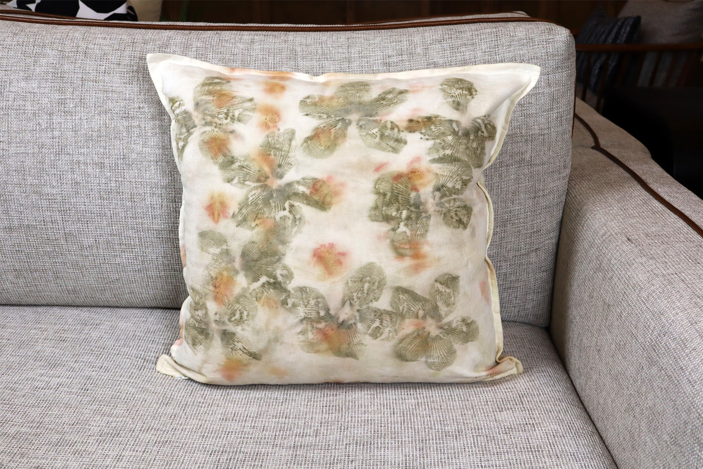 Fashion Natural Pillow, Ecoprint, Unique Design, Handmade dyed, Organic Cotton.