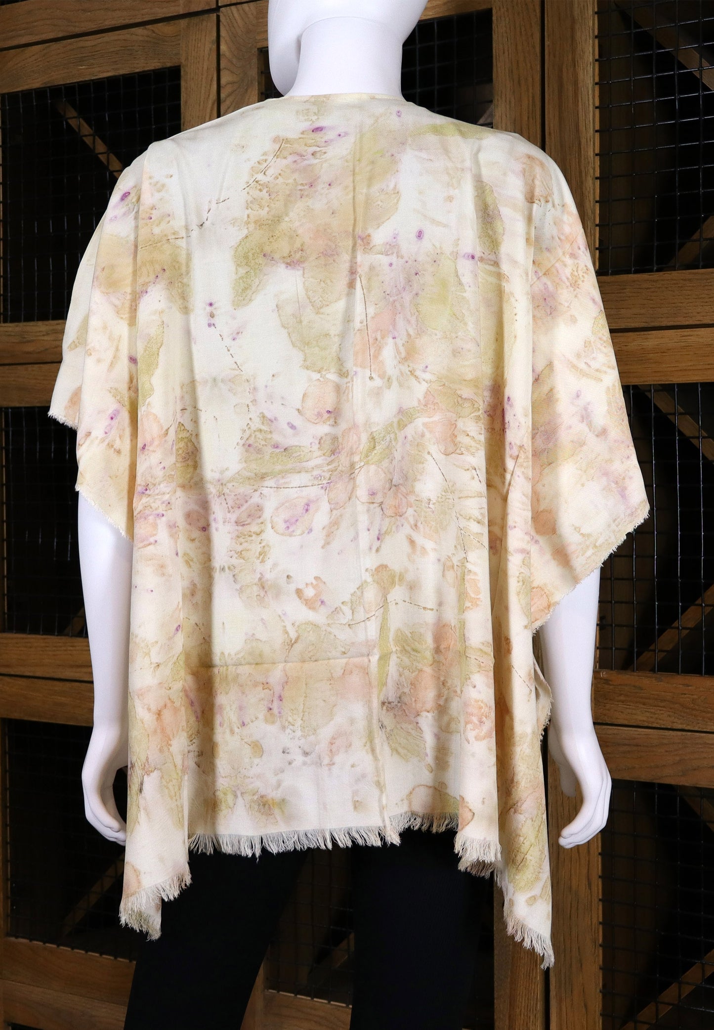 Elegant Natural kimono Print Leaves and Flowers