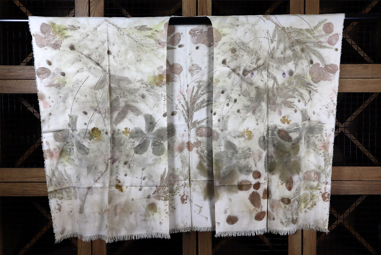 Elegant Natural kimono Print Leaves and Flowers