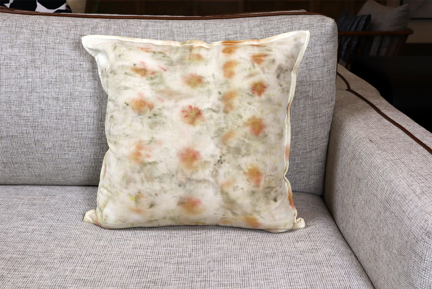 Fashion Natural Pillow, Ecoprint, Unique Design, Handmade dyed, Organic Cotton.