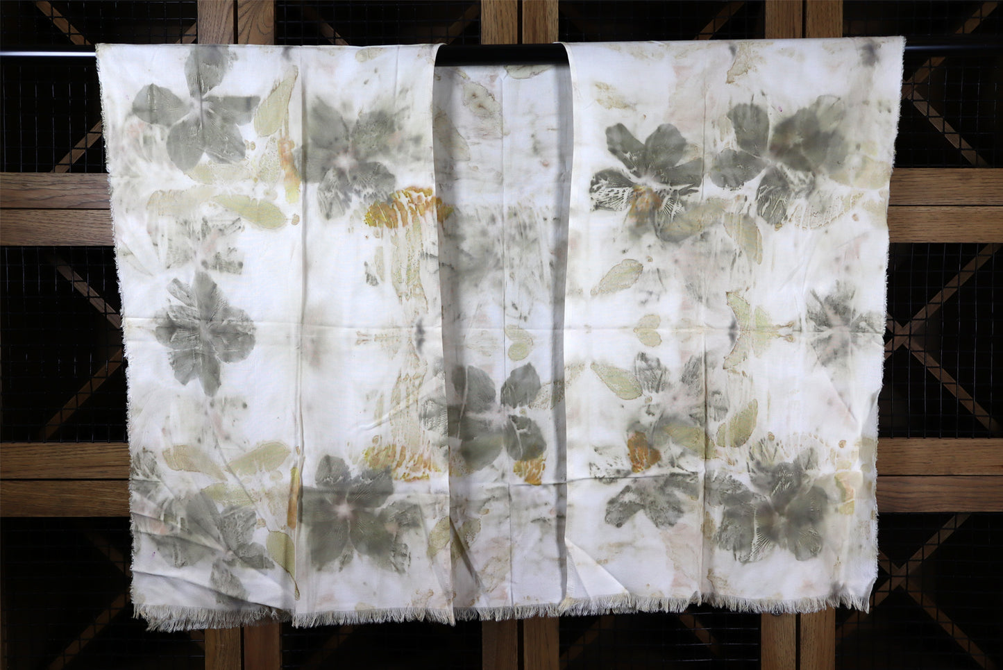 Elegant Natural kimono Print Leaves and Flowers