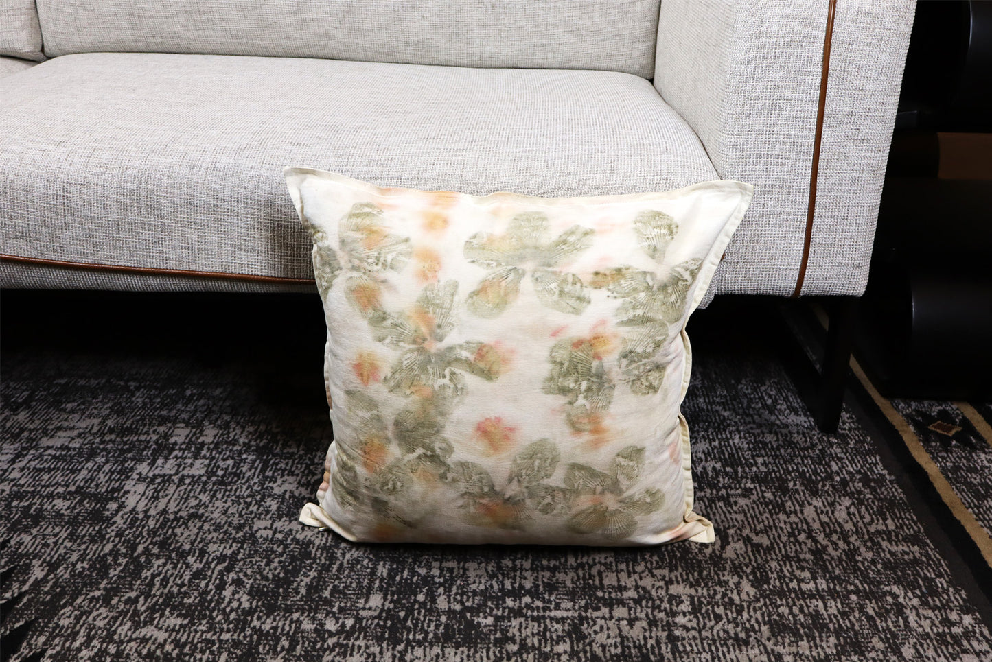 Fashion Natural Pillow, Ecoprint, Unique Design, Handmade dyed, Organic Cotton.