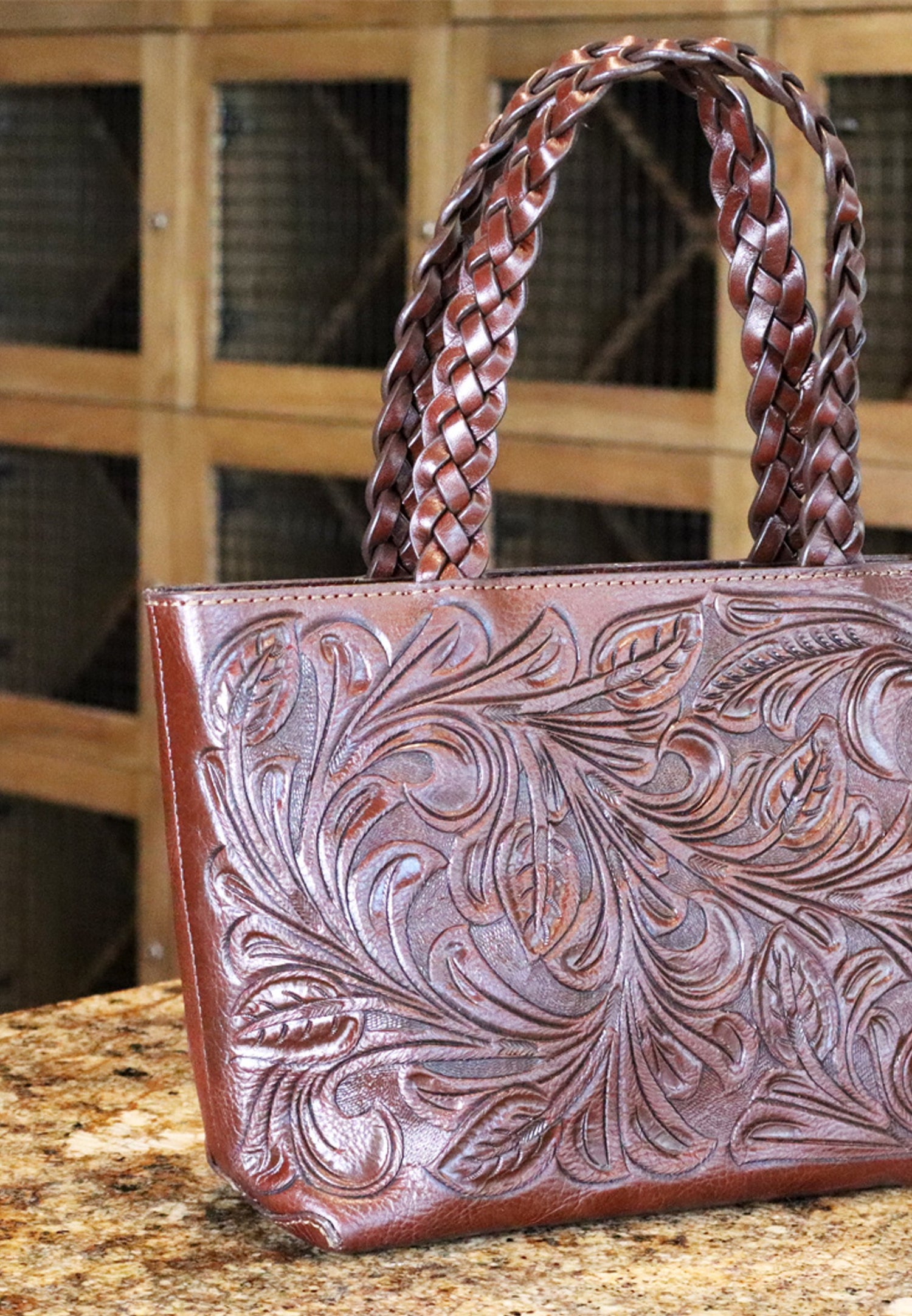 CROSSBODY LEATHER BAGS