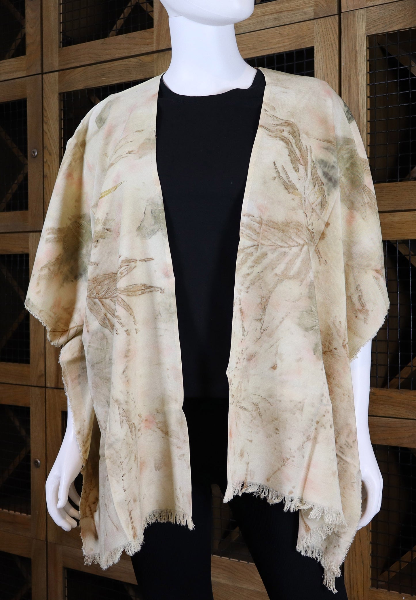 Elegant Natural kimono Print Leaves and Flowers