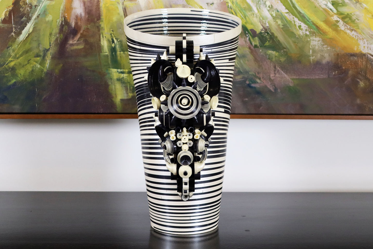 Artisan Paper Vase in Elegant Monochrome - Handmade Beauty for Stylish Spaces