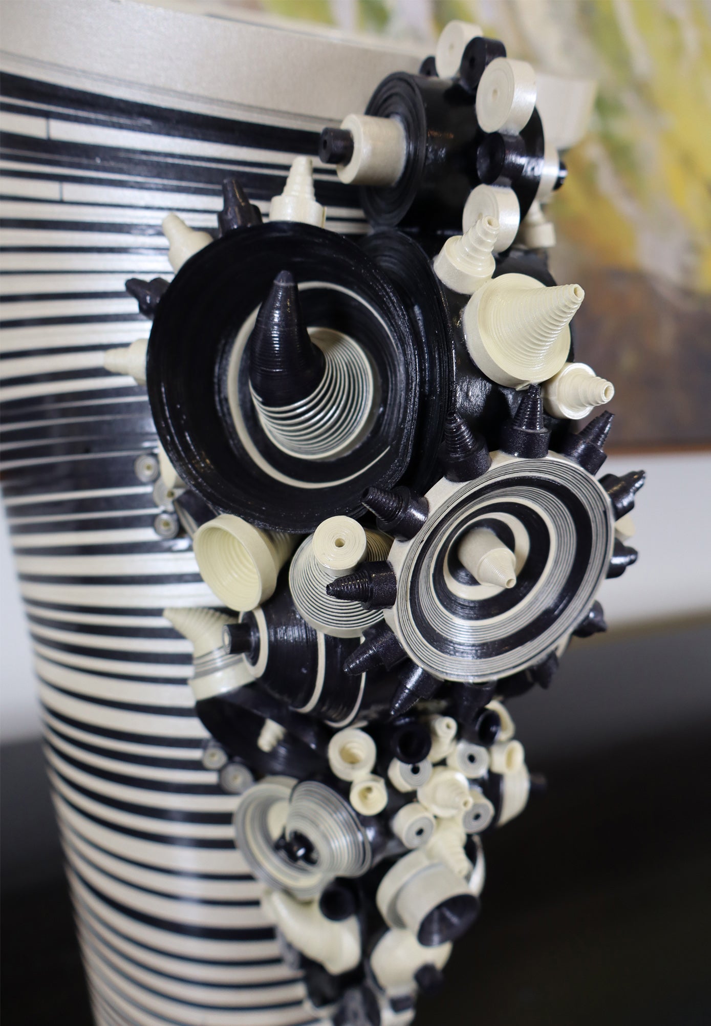 Artisan Paper Vase in Elegant Monochrome - Handmade Beauty for Stylish Spaces